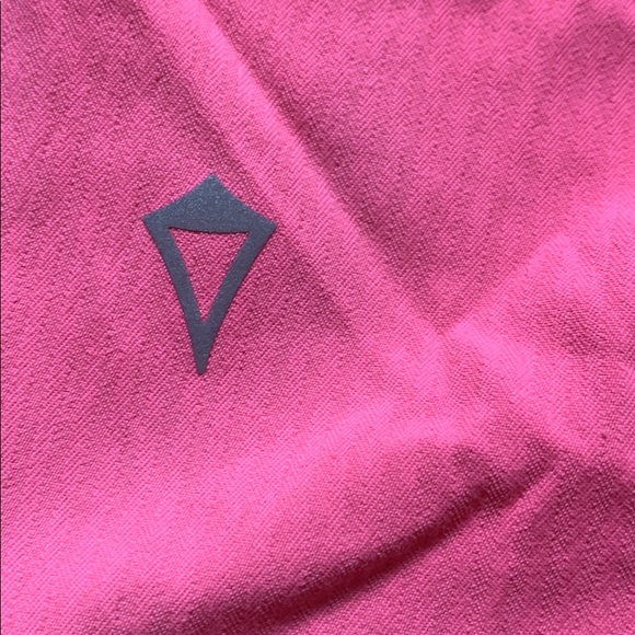 Ivivva Shorts - Picture 3 of 4